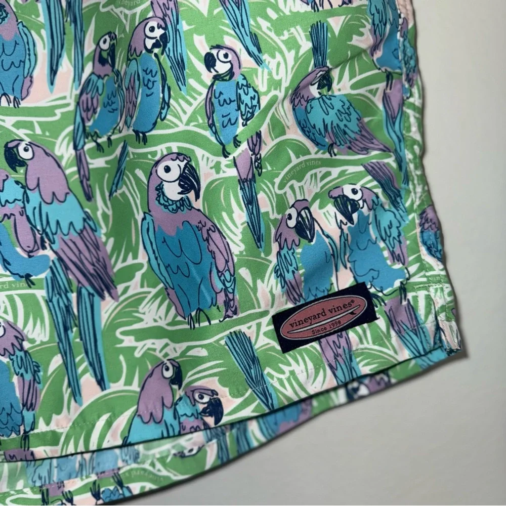 Vineyard Vines Parrot Print Mens Swim Trunks Size XL Mesh Lined 7